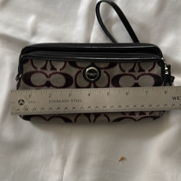 Coach wristlet - Picture 6 of 10